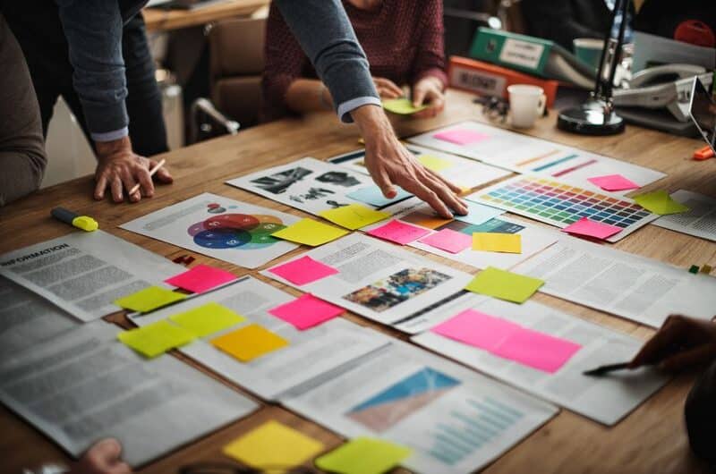 Design Thinking – jak rozwiązywać problemy w innowacyjny sposób?